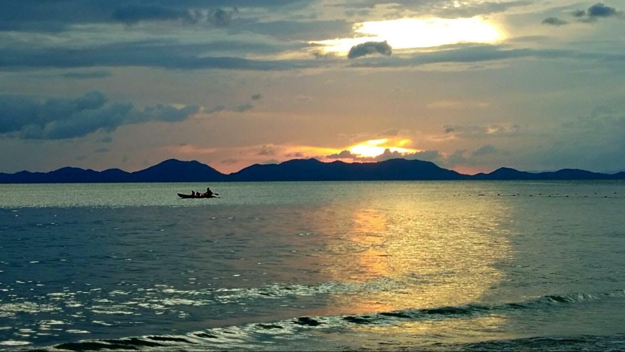 The Beach At Klong Muang Exterior foto
