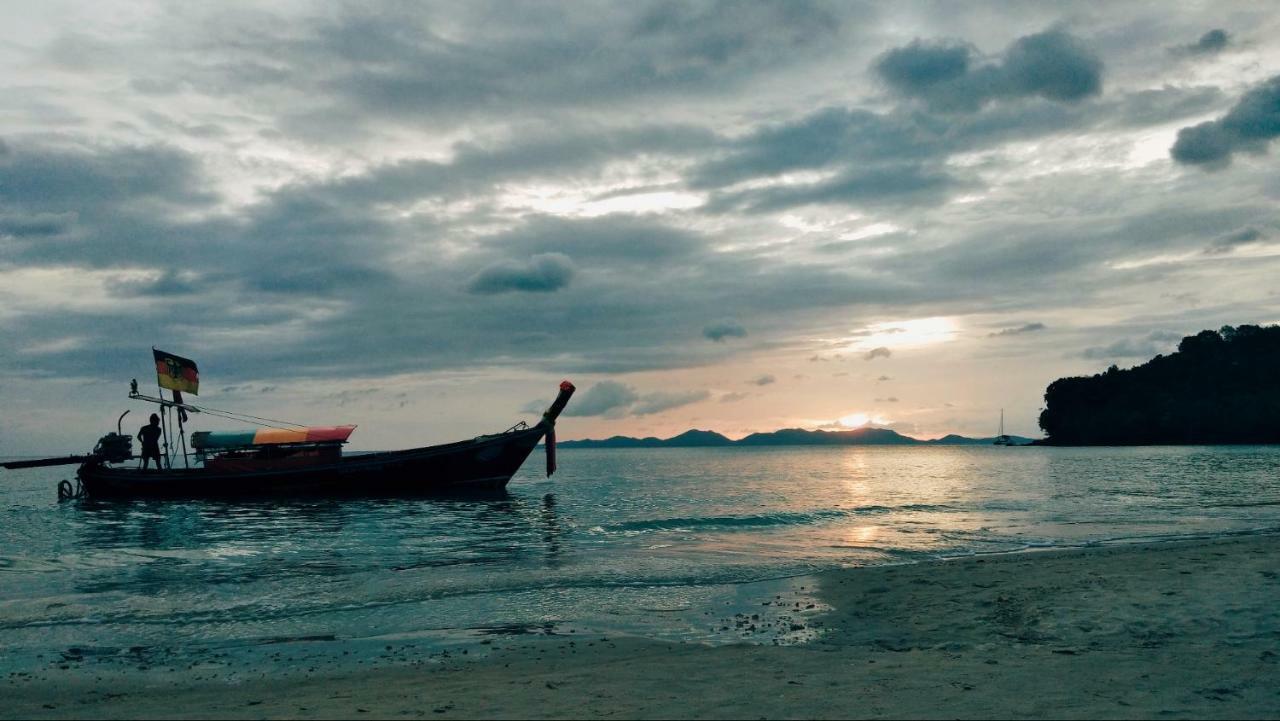The Beach At Klong Muang Exterior foto